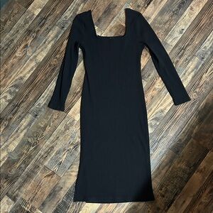 Lee Elegant Black Long Sleeve Dress